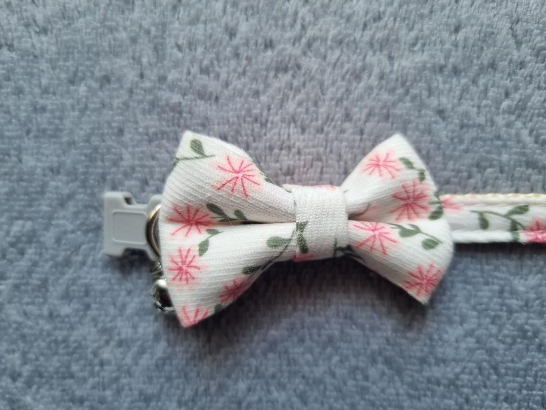Collier pour Chat à fleurs roses