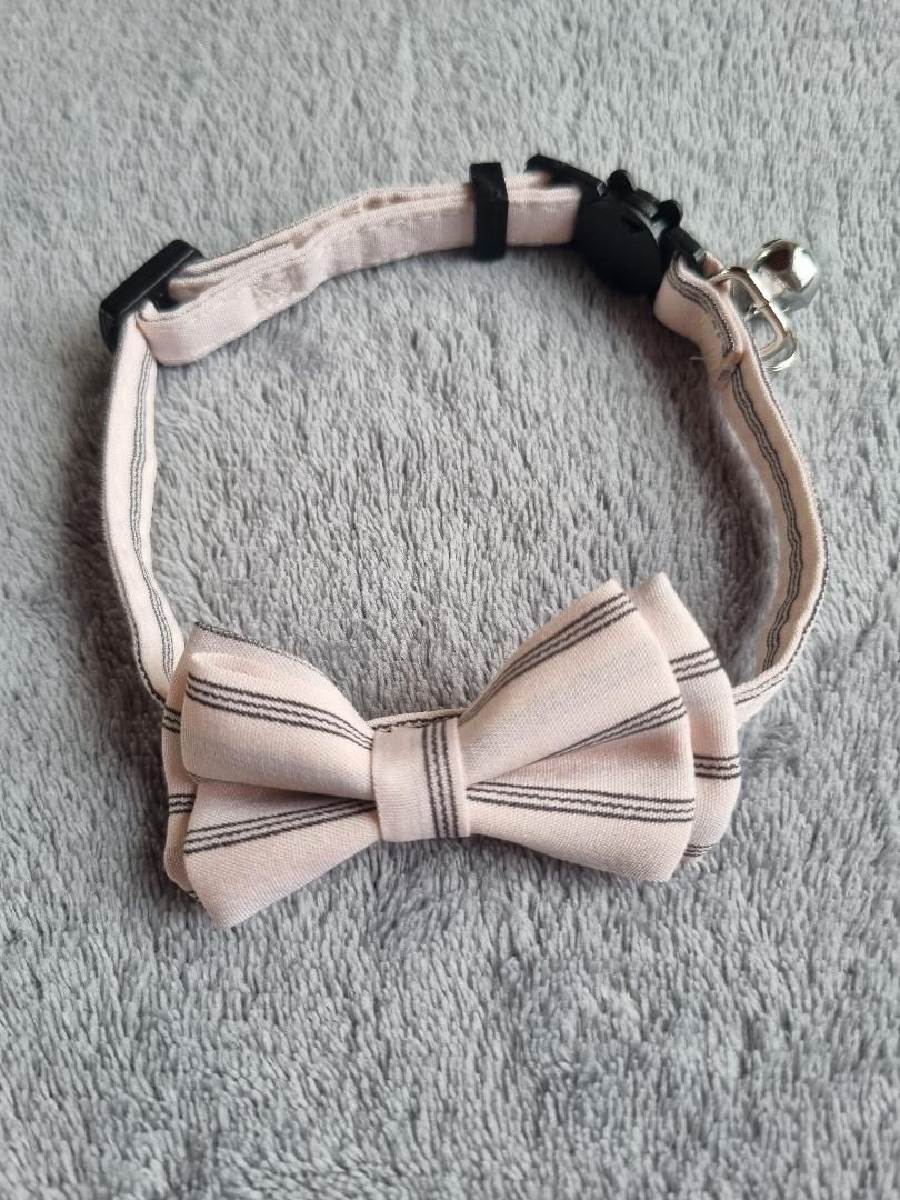Collier avec nœud papillon pour Chat rayé rose clair - Miniature 2